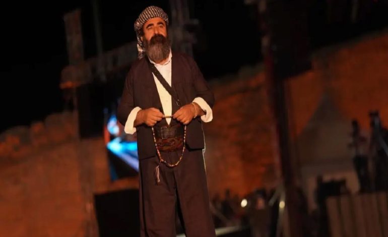 Gazeteci ve Aktör Halil Azizoğlu, Kürt Kıyafetleri Festivali’nde Şırnak’ı Temsil Etti
