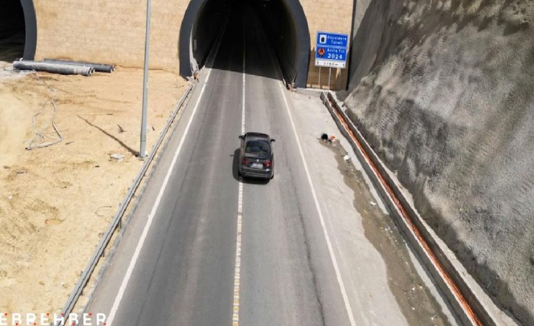 Hakkari-Van kara yolundaki riskli bölgeler tünellerle aşıldı