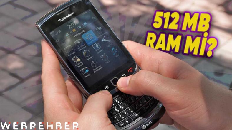Hem Dokunmatik Hem Klavyeli Tasarımıyla Akıllara Kazınan BlackBerry Torch’un Şimdi Kulağa Şaka Gibi Gelen Özellikleri