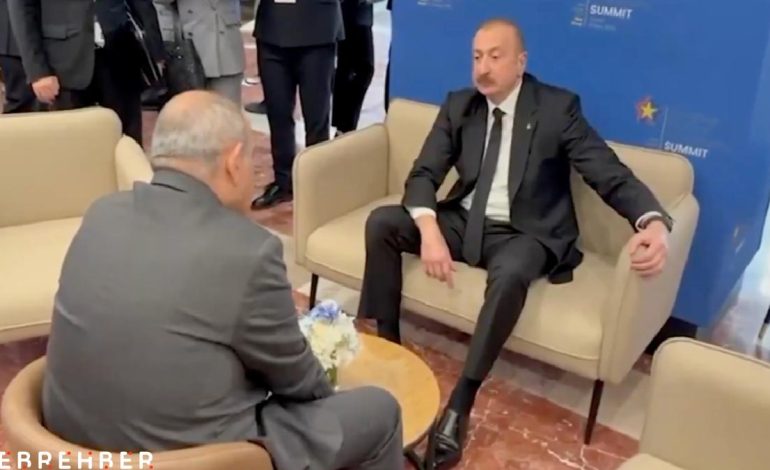 İlham Aliyev, Nikol Paşinyan ile bir araya geldi