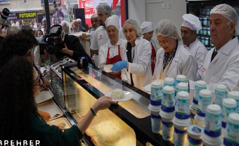 Kent lokantasını öğretmeni ve eşi açtı