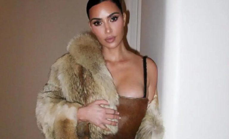 Mezuniyet kepini taktı, gözünü baroya dikti! Kim Kardashian’dan sürpriz hamle