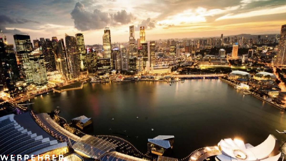 Oy kullanmanın zorunlu olduğu Singapur, bugün sandık başında
