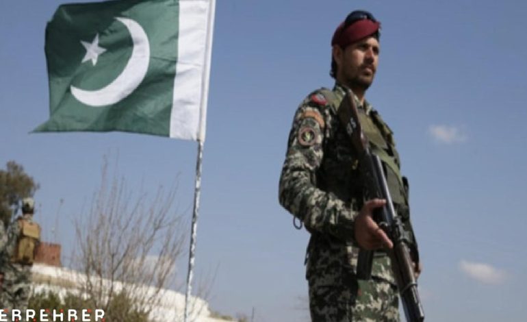Pakistan, Hindistan’ın saldırıları sonrası orduya ‘karşılık verme’ yetkisi verdi