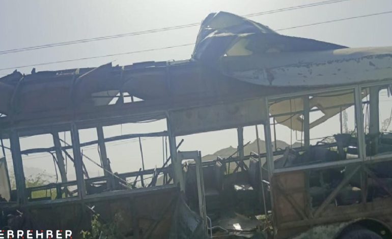 Pakistan’dan okul servisine bombalı saldırıyla ilgili açıklama
