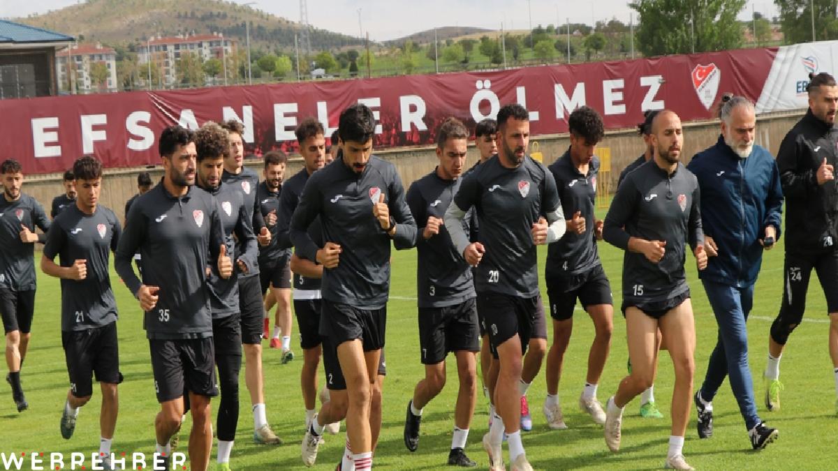 Play-off maçlarına hazırlanan Elazığspor’un hedefi 1. Lig’e yükselmek