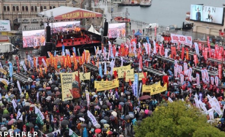 Sağanak, barikatlar ve yasaklar 1 Mayıs kutlamalarına engel olamadı!