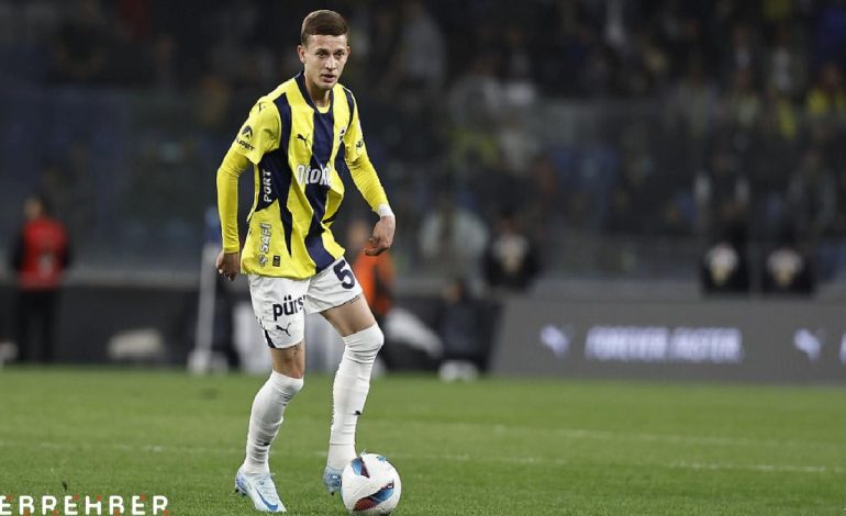 Sebastian Szymanski, profil resminden Fenerbahçe’yi kaldırdı
