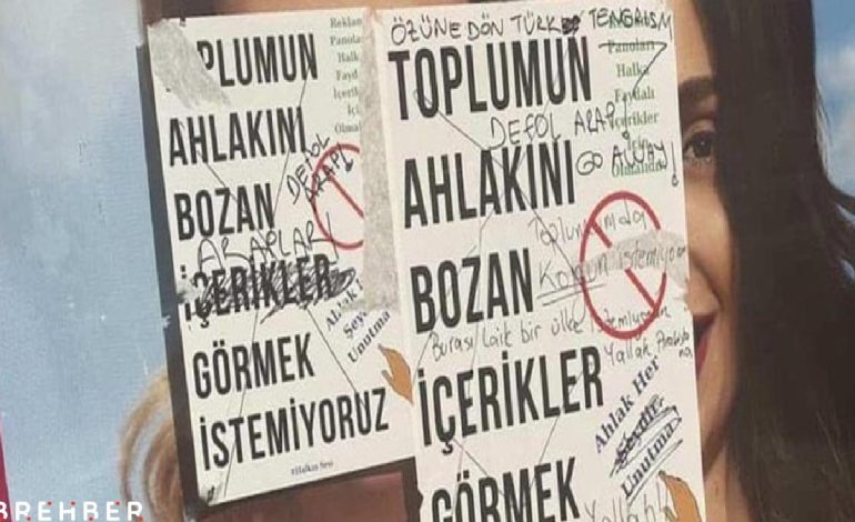 Ümraniye’de çirkin olay! Gülen kadın fotoğrafını sansürlediler! Toplum ahlakı bozuluyormuş